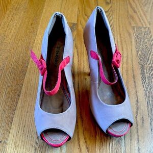 Open toe stiletto True Soul shoes.